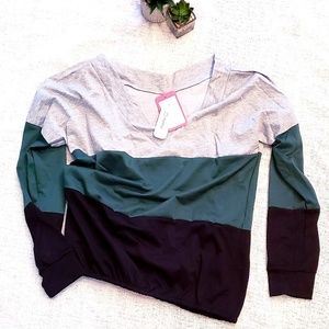 NEW W/Tags Cozy Colorblock Long sleeve V-neck